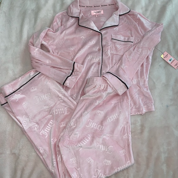 Juicy Couture Other - Juicy couture pink and black pajamas set size medium